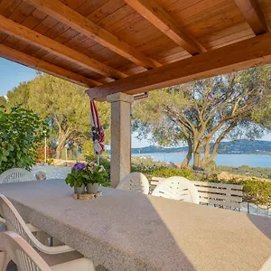  Villa Bella Vista With Sea View